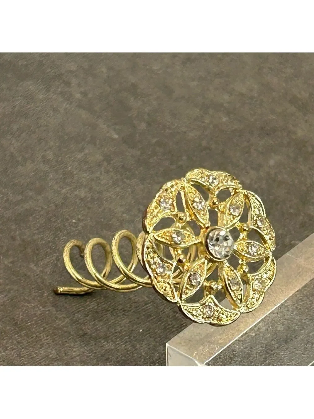 Gold tone round crystal rhinestone hair accessory